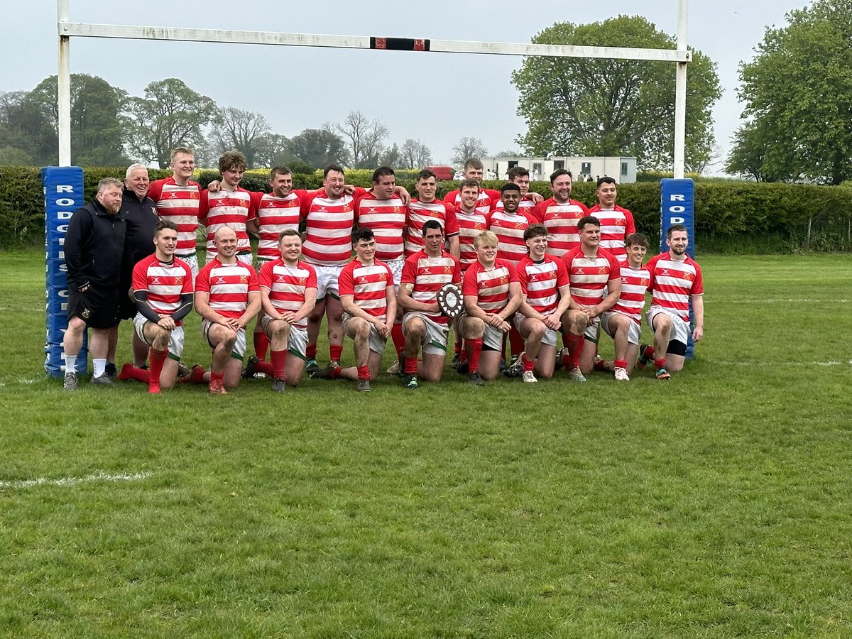 PaleyHouse's tweet image. Great win for @wharfedalerufc 2nds today and our own Sid! At least one other ‘OG’ in that picture, can you spot him?