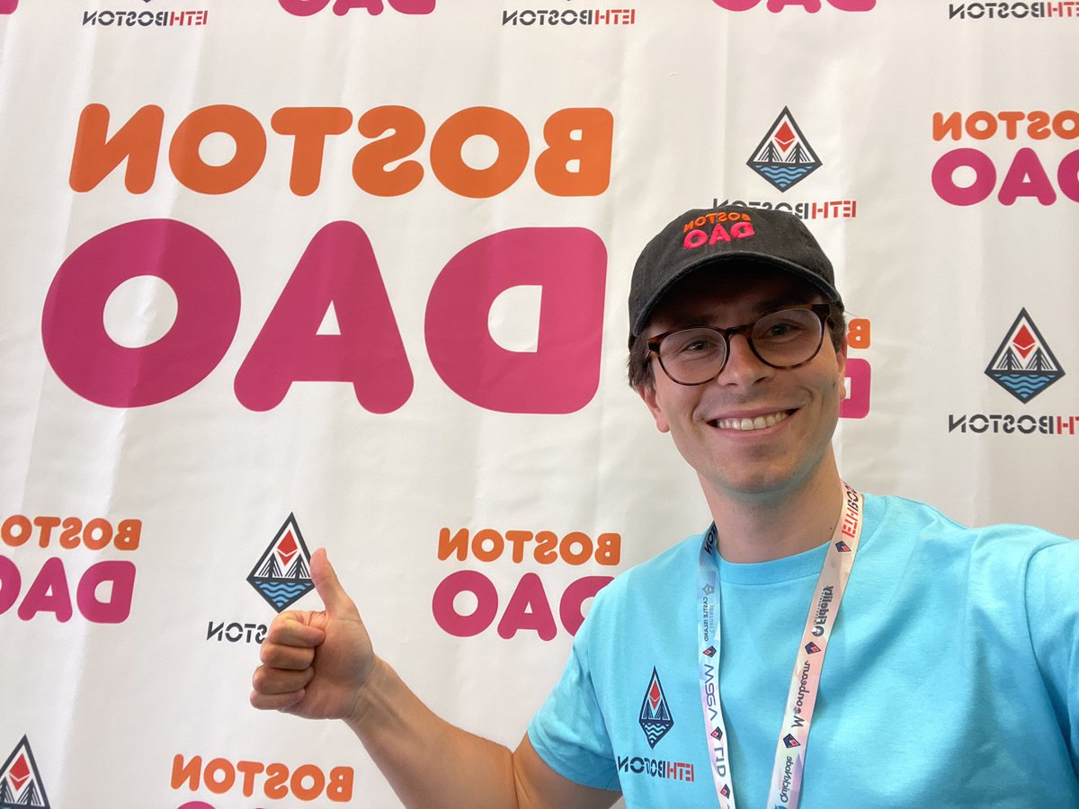 gm from <a href="/ETHBoston/">ETHBoston</a> brought to you by one and only <a href="/TheBostonDAO/">The Boston DAO</a> aka #BostonDAO coming out party! Come for great crypto talks stay for the vibes 🦞