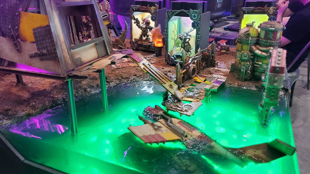 warpforge40k's tweet photo. WAAAGH! The second part of Squidmar's diorama video is out, with more dakka than ever! Take a look at their awesome rendition of #warpforge40k Ork battleground:
https://t.co/mdjedzIXkE
Check it out at Warpforge's #WarhammerFest stand!
#wh40k #40k #WarpforgeFest #LegionsFest https://t.co/dRj3b84kDN