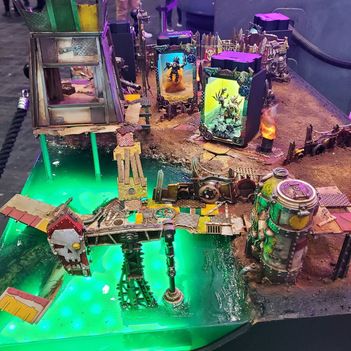 warpforge40k's tweet photo. WAAAGH! The second part of Squidmar's diorama video is out, with more dakka than ever! Take a look at their awesome rendition of #warpforge40k Ork battleground:
https://t.co/mdjedzIXkE
Check it out at Warpforge's #WarhammerFest stand!
#wh40k #40k #WarpforgeFest #LegionsFest https://t.co/dRj3b84kDN