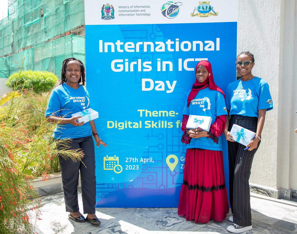 liliebite's tweet photo. After 4 day training on design thinging provided by @TCRA_Tz i am Excited to see how technology can make a positive impact to the society and empower women!
#innovation #InternationalGirlsinICTDay https://t.co/RMJGXti2bk