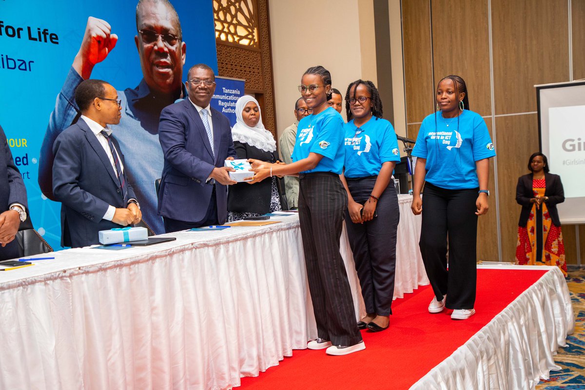 liliebite's tweet photo. After 4 day training on design thinging provided by @TCRA_Tz i am Excited to see how technology can make a positive impact to the society and empower women!
#innovation #InternationalGirlsinICTDay https://t.co/RMJGXti2bk