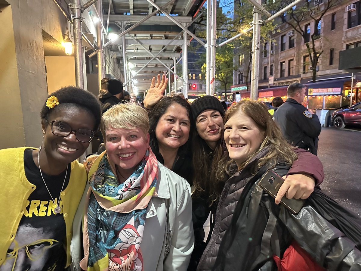 PDXSly's tweet photo. Last night at the @BeaconTheatre! ❤️😍 #SurrenderBookTour #Bono #U2familia #Toomuchisnotenough https://t.co/q9Utptu6uF