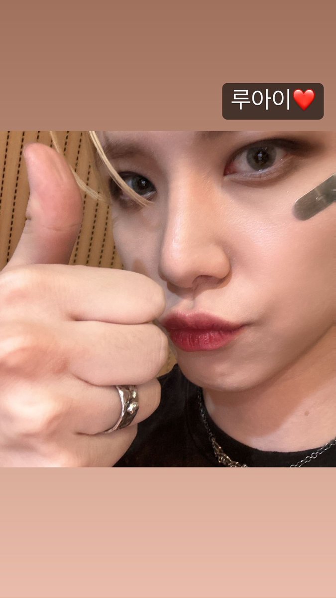 DongHan_Arg's tweet photo. |IG| 230427 Actualización de #Donghan en el InstaStory de su cuenta personal. 

"Gracias!!
RUi❤️"

cr: @don9_han
Subido y traducido por Sweet Smile - Kim Donghan Argentina 
#위아이 #ウィーアイ 
#루아이 #RUi #ルアイ https://t.co/OgRblQBbIF