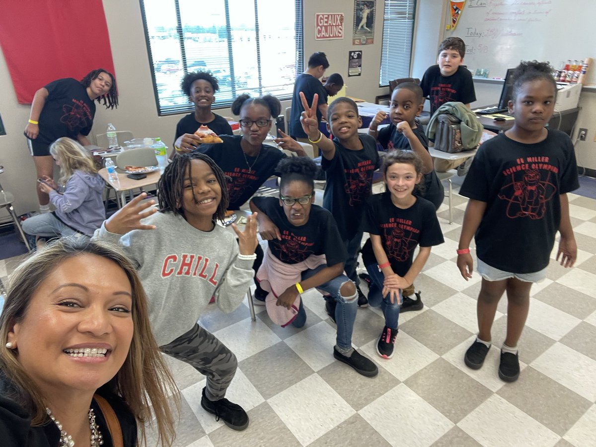 cabrahamjohnson's tweet photo. Science Olympiad Tournament 2023!!! Proud of our students, teachers, and families who worked hard this year to prepare for this event! Gooooo Bulldogs!!!! 💪🏽👊🏼👍🏽 @EEMillerElem  @sarahruddock4 @angiemnslv56 https://t.co/d2ERq4DSFF