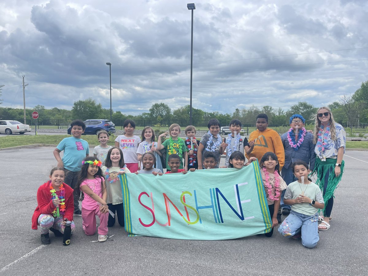 Mrs. Elam tweet media