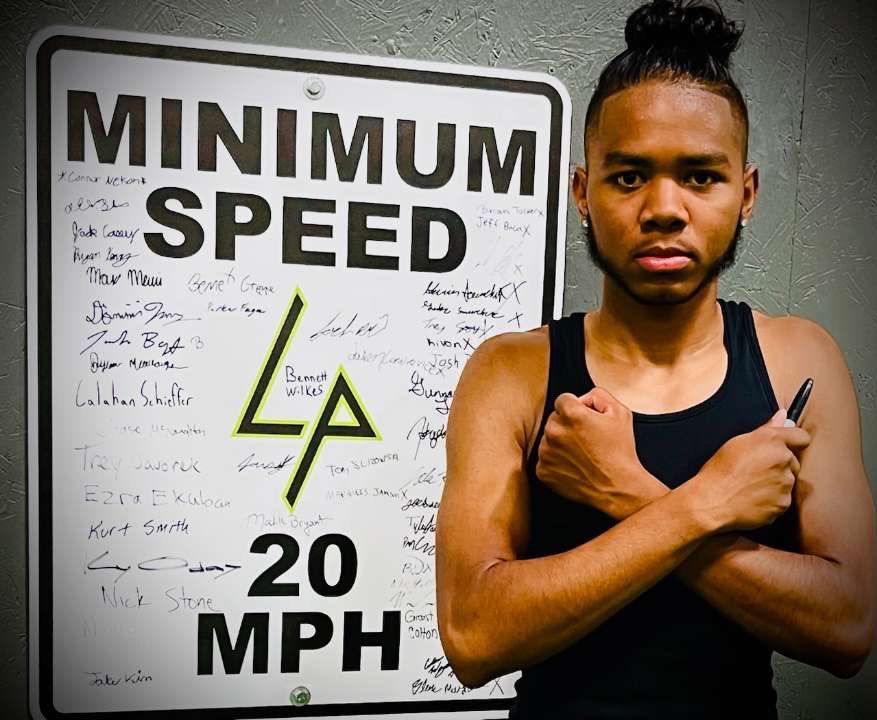 Getting better everyday! Got a new PR of 21.1 MPH!! 3rd fastest of all time in Weapon ❌ history. #Speedkills 
2025
@WEAPONXSPEED