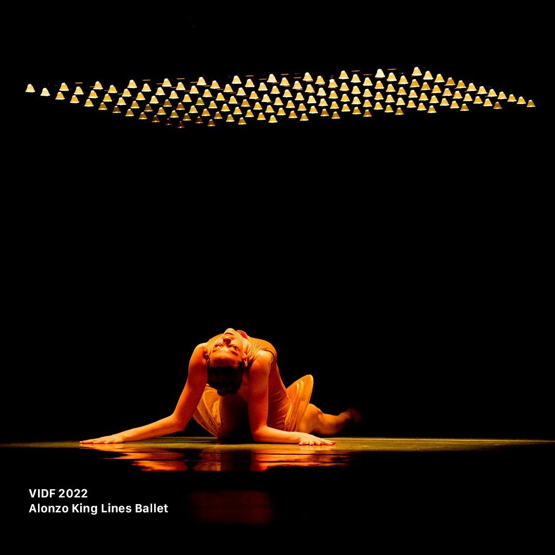vidf's tweet photo. Happy #InternationalDance Day! 🕺💃

Looking back to past performances at our festival has us feeling excited for #VIDF 2024! 🤩 

Which is your favorite VIDF performance? Please share with us in the comments below!

#VancouverDance #VIDF #YVRArts https://t.co/TLG2cgc20w