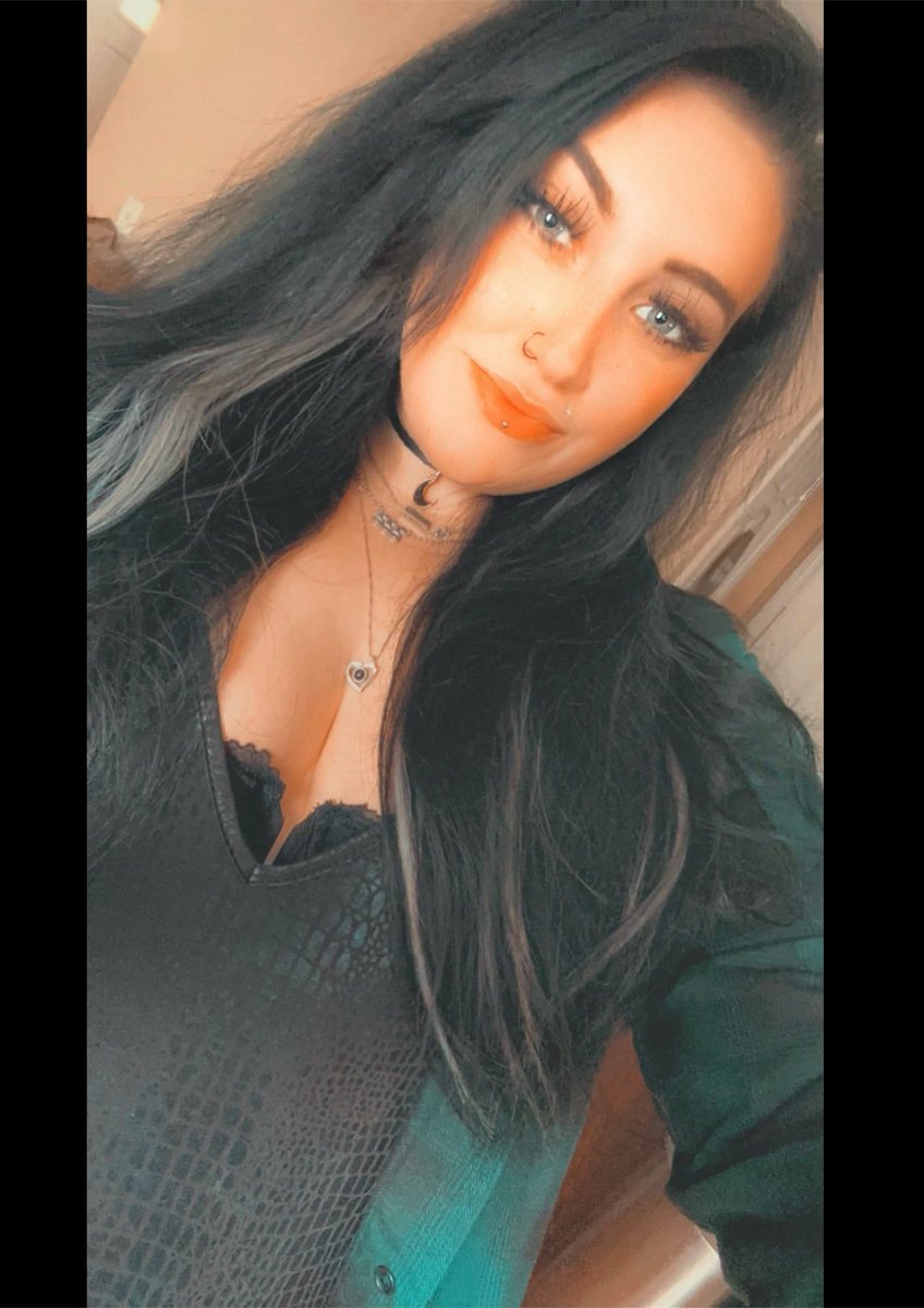 rachhofhellfire's tweet photo. Whatβs up bby? π₯° #babygirl #fwb #bibabe #babybi #nsfw_twt https://t.co/aaSv4qyZFA