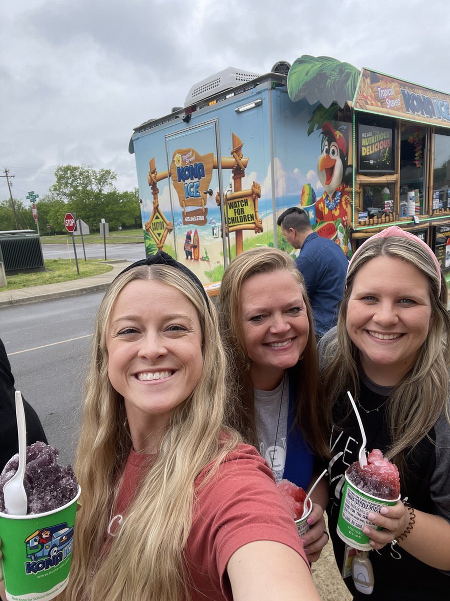 Mrs. Elam tweet media