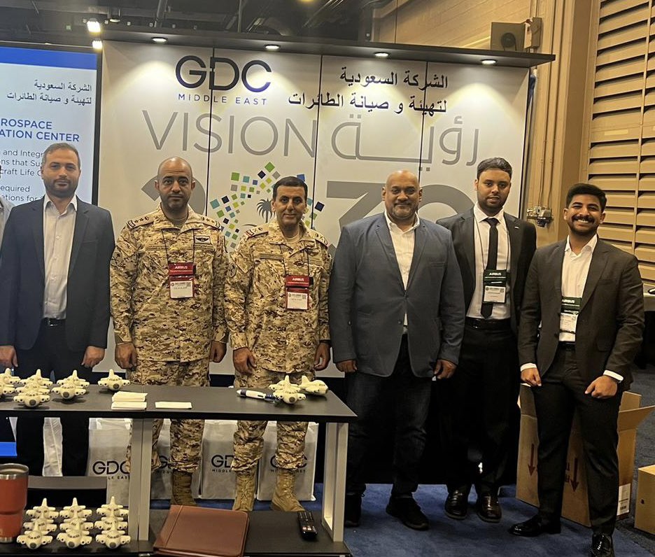 GDC_ME's tweet photo. تشرفنا بزيارة وفد وزارة الحرس الوطني برئاسة سعادة رئيس هيئة الطيران اللواء طيار ركن محمد بن سيف السيف حيث كان في استقباله سعادة الرئيس التنفيذي م. منير بن عبدالحميد بخش
حيث اطلع الوفد على ابرز الانجازات والخطط المستقبلية.
#23Summit https://t.co/gKhIBaCLP2