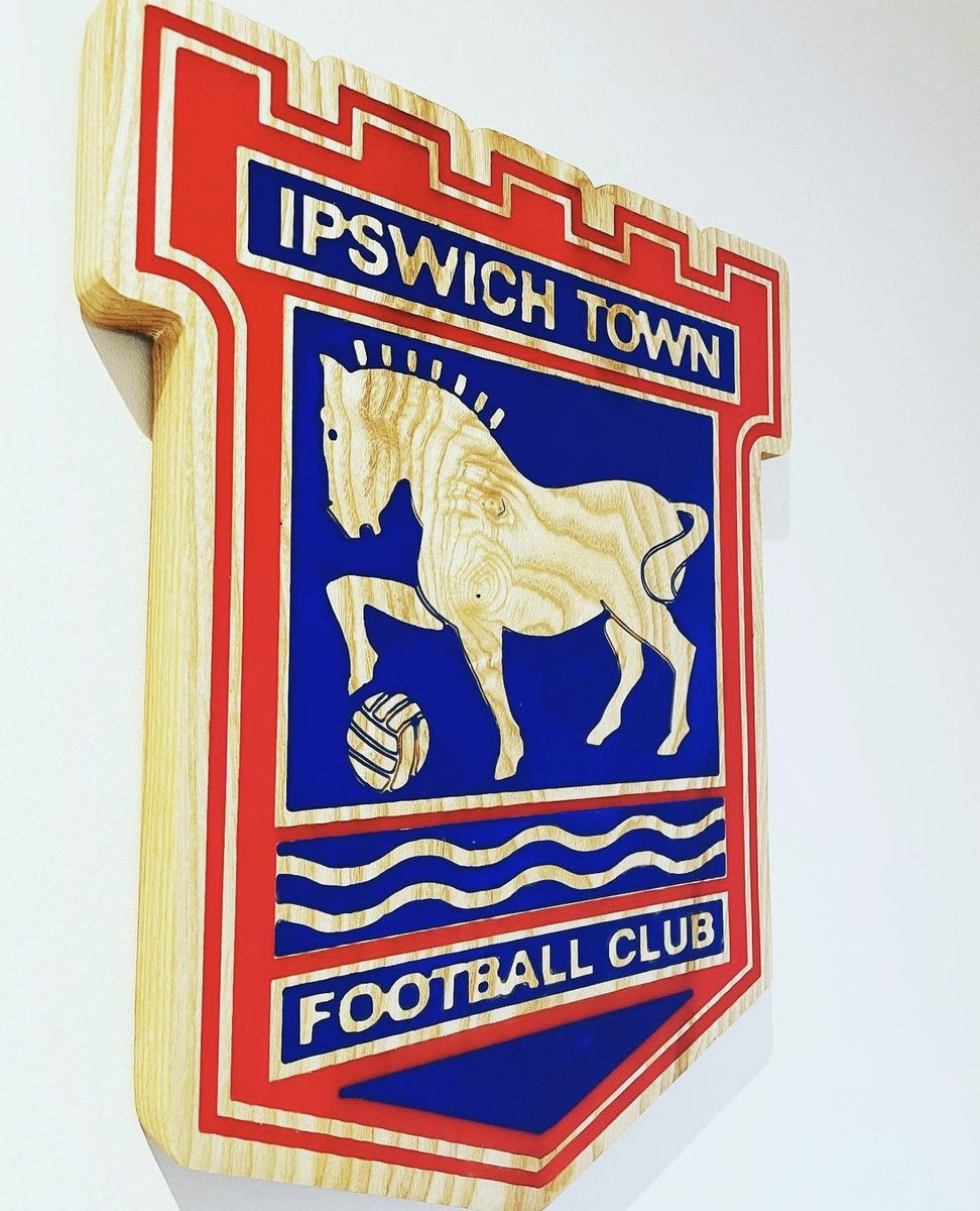 Congratulations to #ipswichtown on the promotion. #ipswich #tractorboys #itfc look how stunning this crest turned out 😍