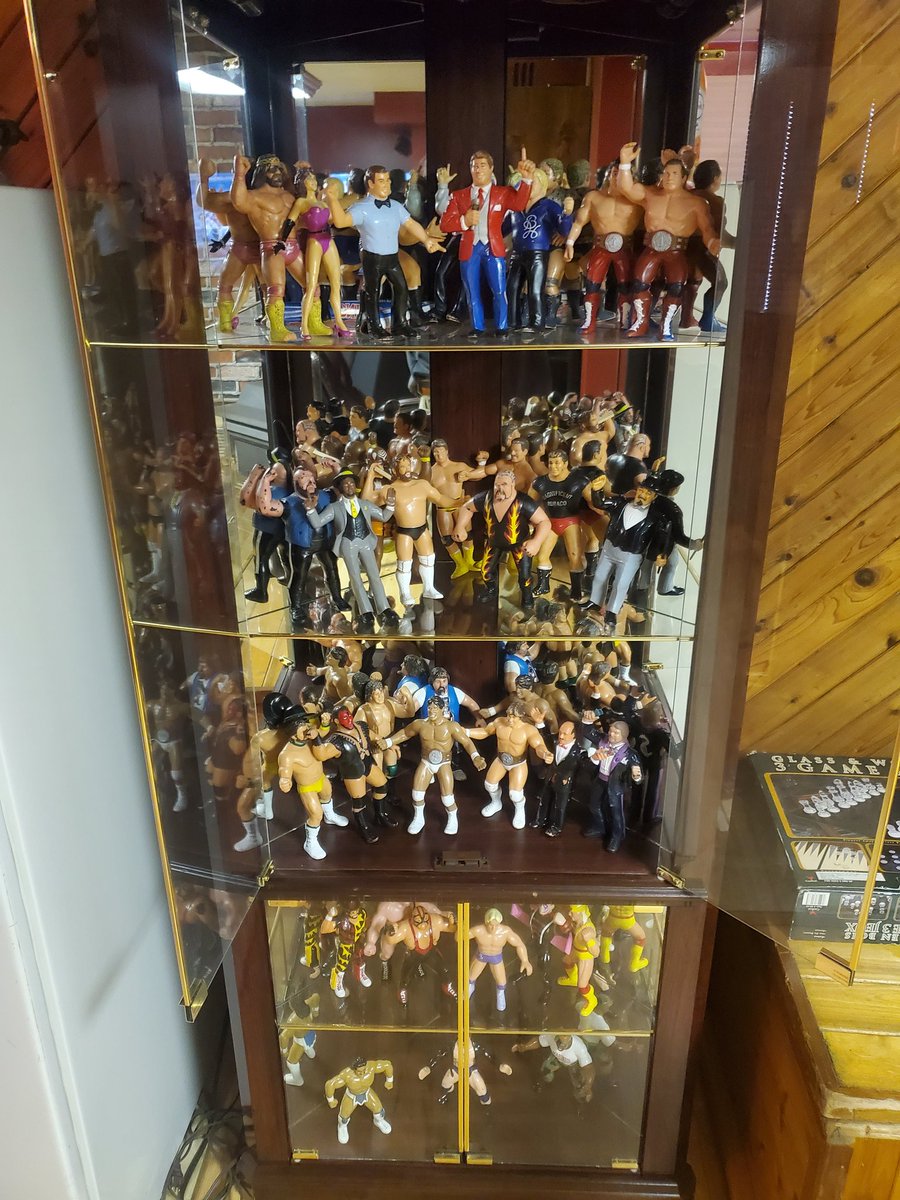 Isuckatnames66's tweet photo. @WrestleFig90s Love that custom cell and yellow ring! I gotta work on my displays, get my rings setup, and make room for bendies and Galoobs. Figlife. https://t.co/FgLbphoWat