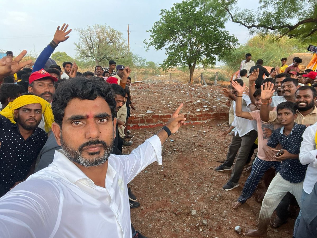 naralokesh tweet picture