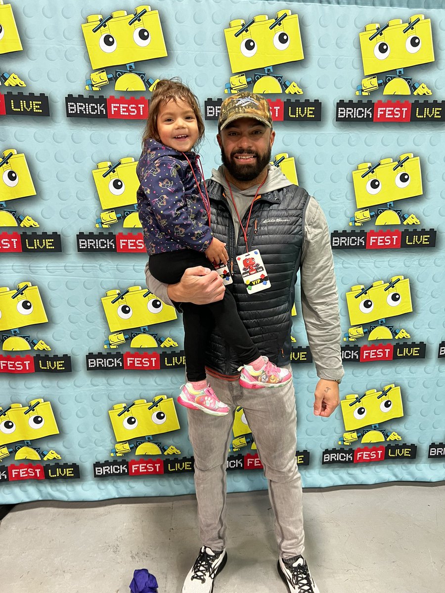 Nerd_Caster's tweet photo. Brick Fest 2023 with my munchkin #brickfestlive #LEGO #supermario #girldad #RainyDay #legonews https://t.co/eAgmvAYqY7