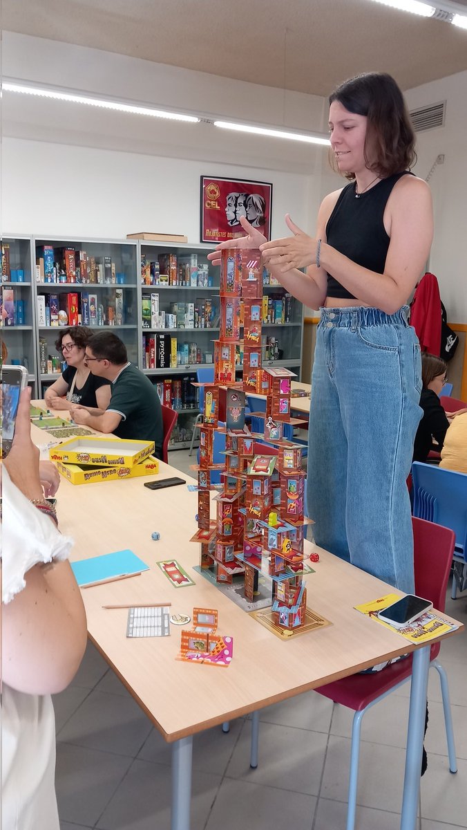 En definitiva, un matí genial compartint idees i propostes d'#ABJ per dur els #JocsalAula.

Gràcies a tothom per acompanyar-nos i... llarga vida a l'#ABJotisme!