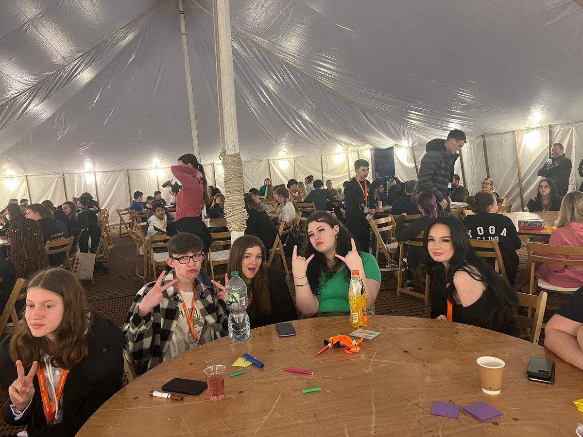 Katrina Perry tweet media