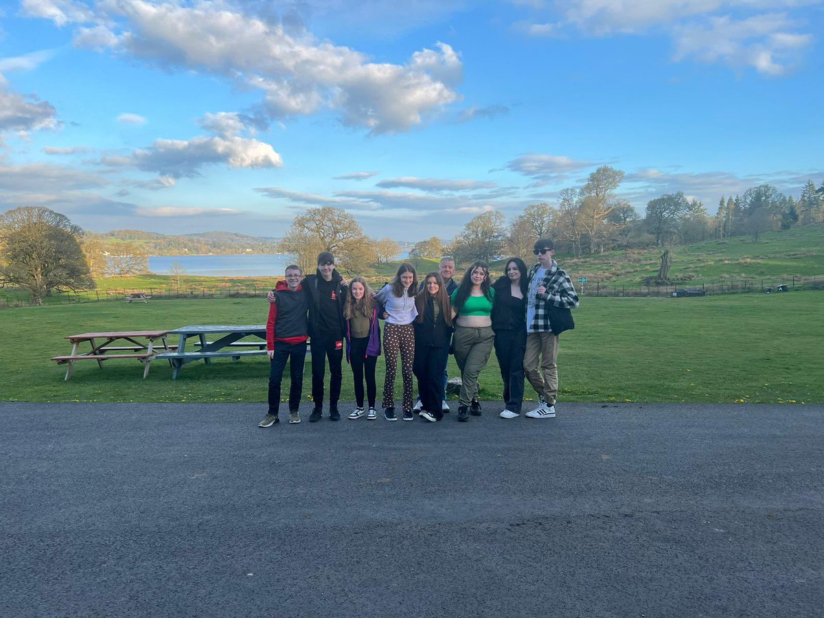 Katrina Perry tweet media