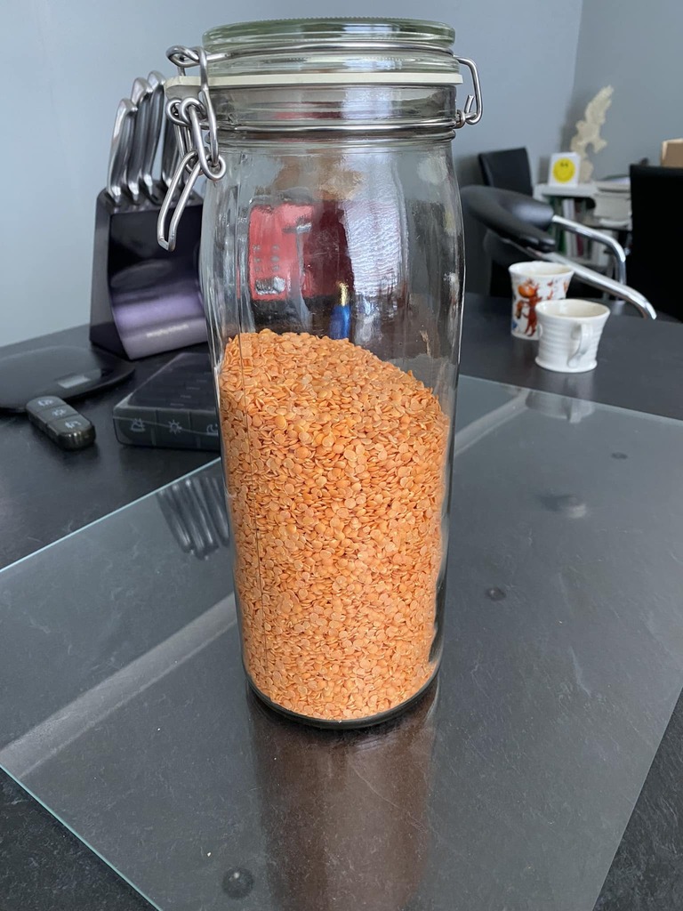 LezGraham's tweet photo. Any idea as to what’s going on here… other than cooking 😅 https://t.co/vv9u6gTnhm https://t.co/RohbjYkBb7