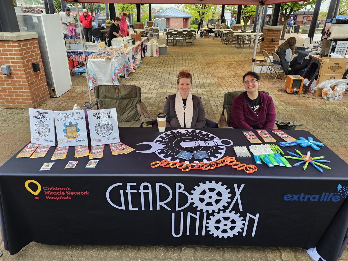 gearboxunion's tweet photo. Come check out all the vendors and food at the #BlairCreatorsFestival today in downtown #AltoonaPA! And stop by the GBU table and help raise donations for the @CMNHospitals and @ExtraLife4Kids! #Charity #ChangeKidsHealth #KidsCantWait https://t.co/9qnwAudEoQ