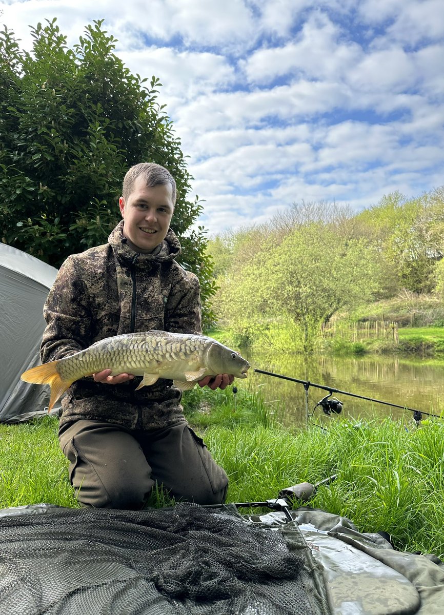nathanwheeler75's tweet photo. Took a mates son night fishing last night as he’s trying to get back into fishing.We both had a few so hopefully that’s enough to get him hooked 👍🏻 https://t.co/4MBWzRZIV2