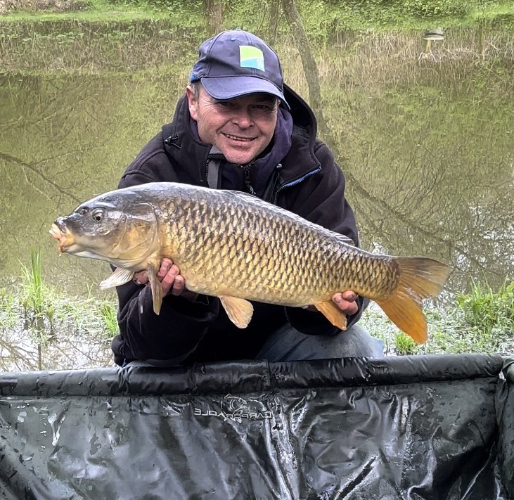 nathanwheeler75's tweet photo. Took a mates son night fishing last night as he’s trying to get back into fishing.We both had a few so hopefully that’s enough to get him hooked 👍🏻 https://t.co/4MBWzRZIV2