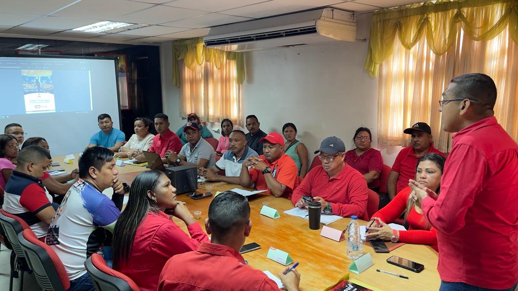 PSUV del municipio Sucre realizó reunión organizativa e informativa con el equipo político municipal bit.ly/3ABOAdw
#ALBAUniónDeportiva