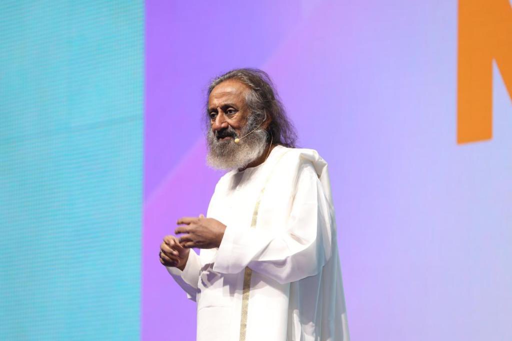 Gurudev's tweet photo. Meditation can enhance creativity and help overcome creator burnout. Addressed content creators, entrepreneurs, and creative professionals from across the globe, at the #NasSummit in Dubai. https://t.co/vEuU3fRvSa