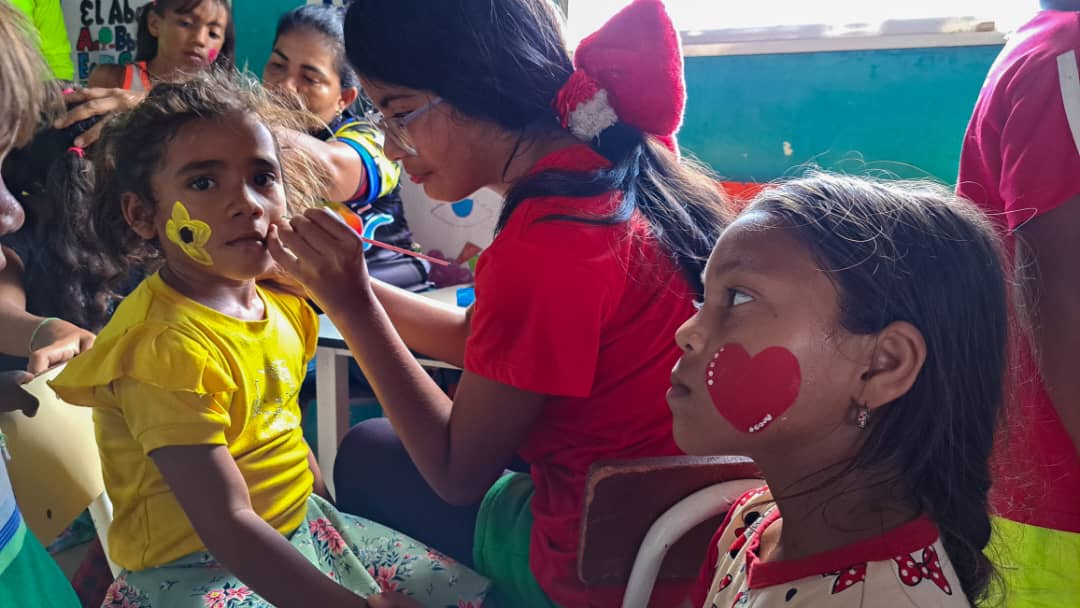 Plan «Amor en Acción» favoreció al sector Alí Primera en Barrancas del Orinoco bit.ly/3HqwIGt
#ALBAUniónDeportiva