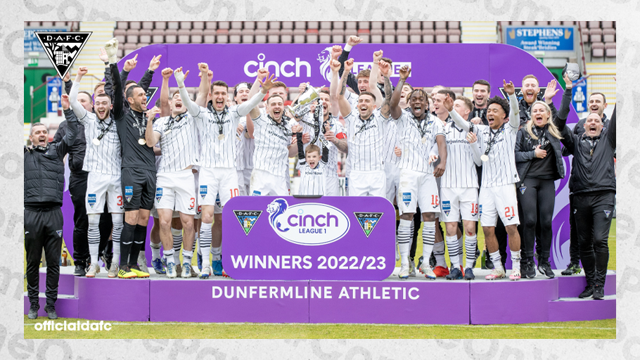 officialdafc's tweet photo. 🏆 https://t.co/kQIc4krJqD