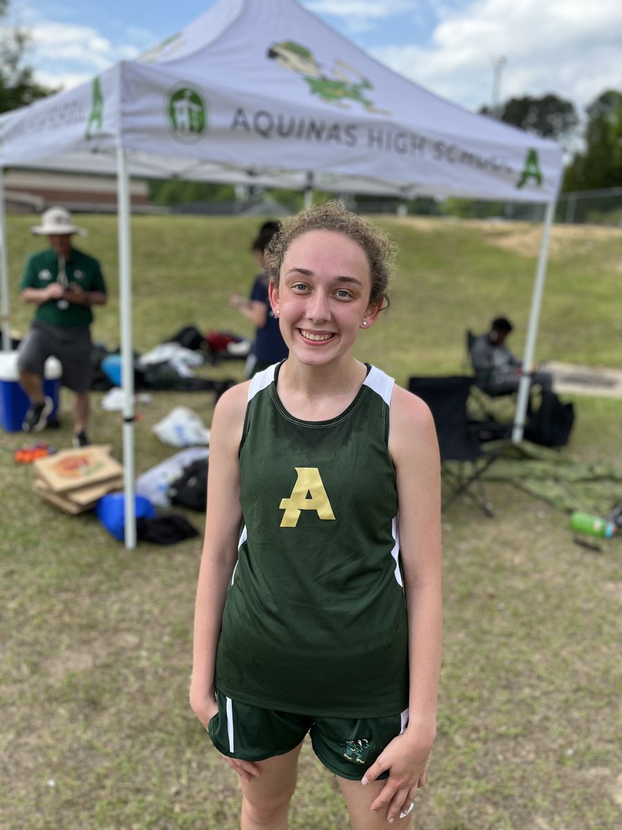 Congrats to Colleen Stevenson for claiming the Class A-II Region 8 title in the 3200! Stevenson was also part of the 4x800 squad that placed 3rd in region. The senior advances to Sectionals!☘️☘️
