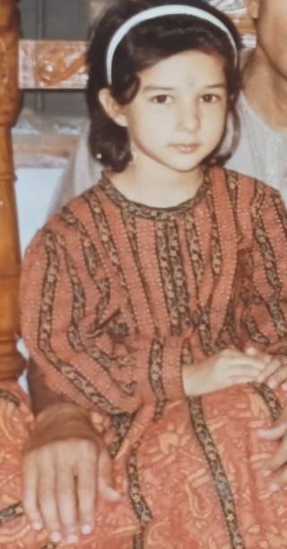 IMinakshiJoshi's tweet photo. जब 6 साल की थी। https://t.co/bCuCfOhKh5