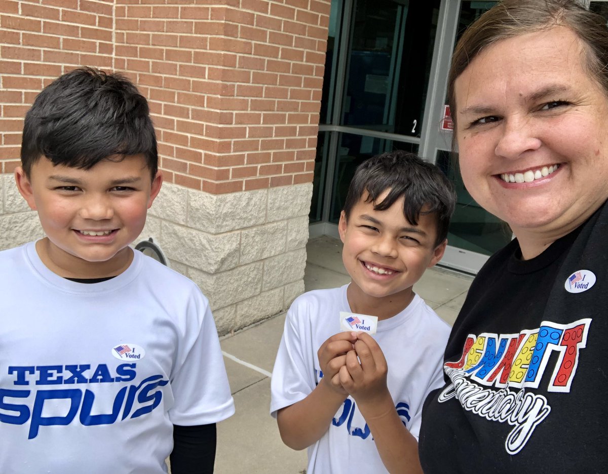 Beautiful day to get out and vote! 🐻💙#MISDvotes #bearshine