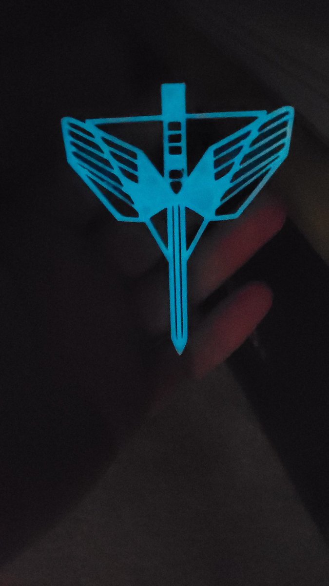 WayHaughtElf's tweet photo. Oh? A blue glow in the dark Angel Shield?!
Made a test run of the shield in blue glow filament and it's pretty neat!
#WynonnaEarp #Earper #AngelShield https://t.co/B8BPpyZVtZ
