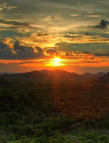 تنتهي صلاحية الشخص ، حين يبدأ بالكذب