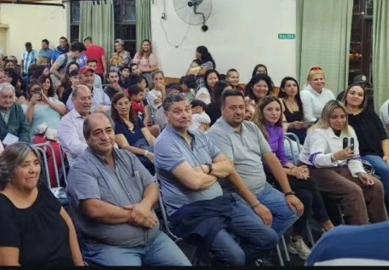 SergioGimenezT's tweet photo. Acompañé el lanzamiento del mejor candidato a la Intendencia de #LasHeras, mi querido amigo y compañero @cgalloc !!
Dentro del #FrenteElegi la opción sin dudas en la #502F
Nos merecemos un Departamento Mejor !!!
#CarlosGallo2023 https://t.co/HYZtrJfsPF