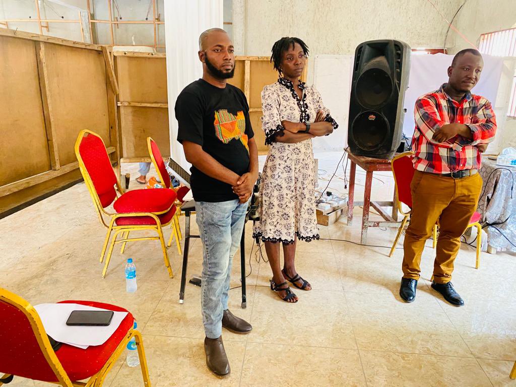 Mrcgsl's tweet photo. Three journalists who benefited from the #Masterclass training on Fact-checking and verification which was organized by @Mrcgsl &amp; @AfricaCheck with support from @NEDemocracy, today held same session with a congregation in #Freetown to help them curb fake news. 
#MatterOfFact https://t.co/GSu1mBqX5R