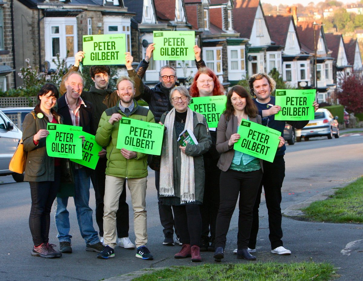 Thank you @natalieben - it's always good to have you out campaigning with us 💚 @SheffieldGreens @green_doorstep Lots of support for our brilliant councillor @PaulTurnips in Gleadless Valley and also our amazing candidate in Ecclesall @PeterGilbertUK