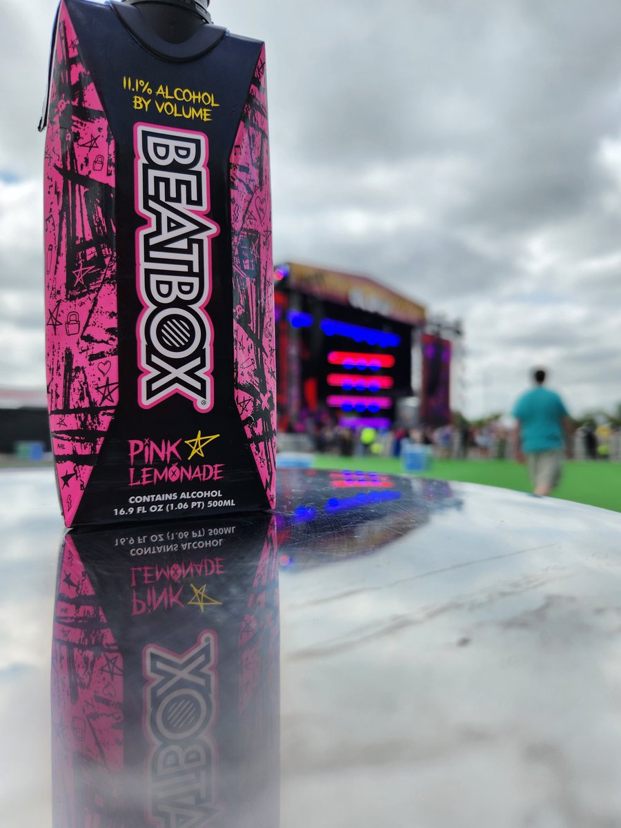 gamboot's tweet image. Enjoying a #beatbox at #projectglow