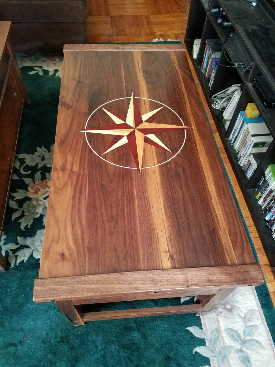 <a href="/HazelMonforton/">dr. hazel 🦋</a> my FIL does woodworking and made us this table