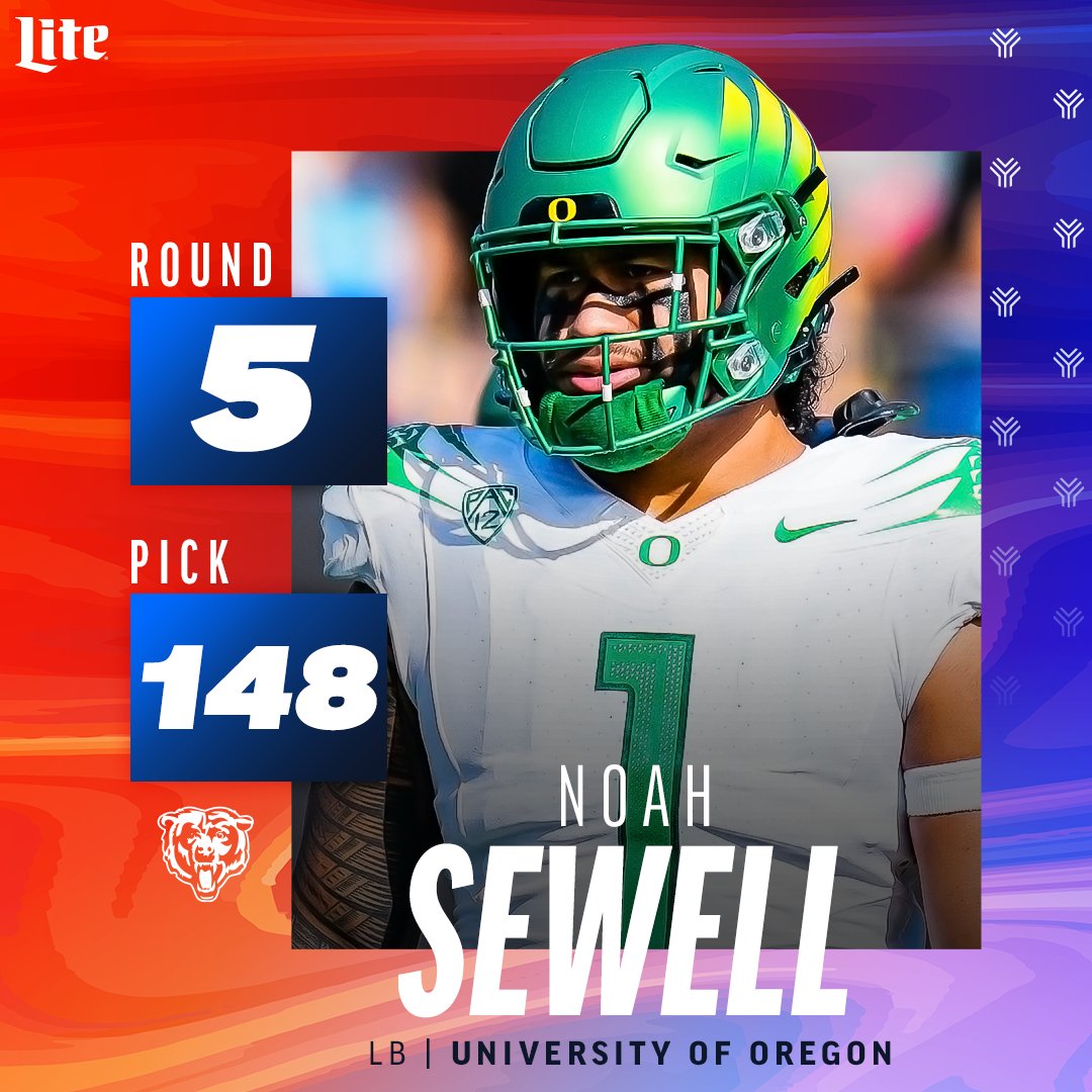 ChicagoBears's tweet photo. Another Sewell in the NFC North 😏 

Let's get it, @B1essah! https://t.co/wMOBNow8mV