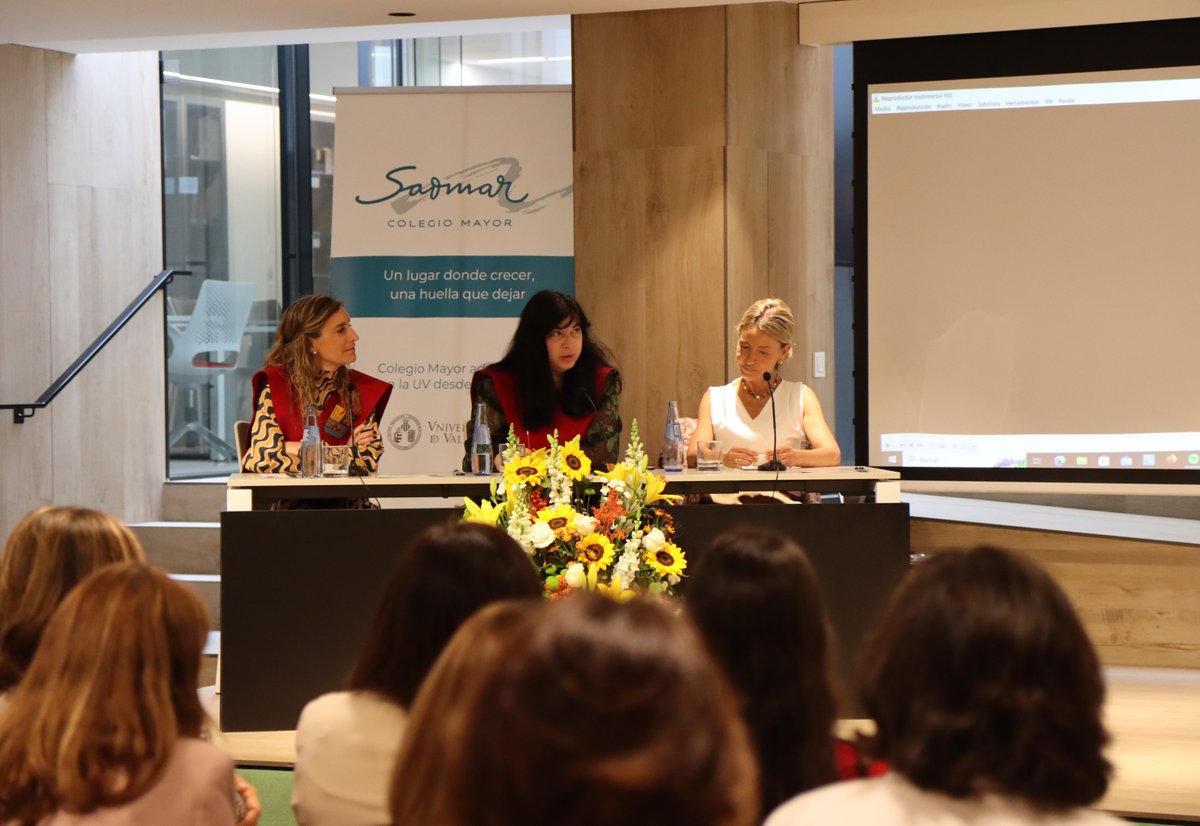 Hoy hemos celebrado en #Saomar el acto de clausura e imposición de becas, que ha sido presidido por la Vicerrectora de Cultura y Sociedad de la <a href="/UV_EG/">Universitat València</a>, Prof. Dra. Ester Alba Pagán. La lección magistral la ha impartido María Calvo, profesora de la
<a href="/FundacionUc3/">Fundación Universidad Carlos III</a>
#ColegioMayorSaomar