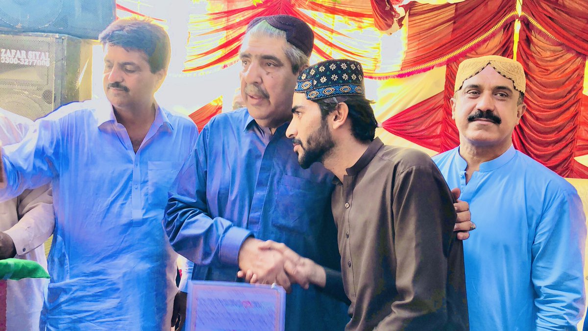 NarejoShahzado's tweet photo. #Awamilongmarch27feb of chairman @BBhuttoZardari sb @AseefaBZ
First time in sindh Syed liquat shah #PPP talka Gambat president arranged program #PPP_Mpa Naeem Ahmed Kharal sb today most important Award in my life Giving me #Awamilongmarch Certificate .🇱🇾🇵🇰
Thanks to all https://t.co/fffUOH7cI6