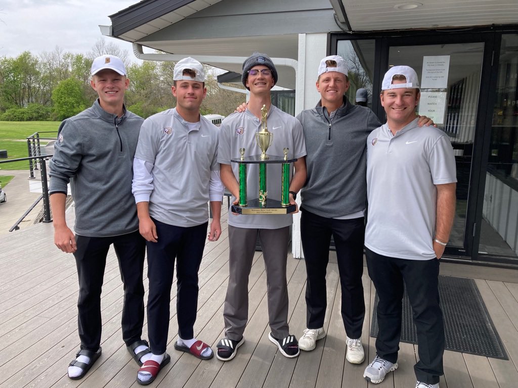 CC_BoysGolf's tweet photo. 🚨Eagles WIN Wawasee invite at Maxwelton!🚨 Team score 307

@KamHoag 73 
@andrewhedrick05 75
@sam_bechtold 76
@JacobReiff15 83
@RhetWilson 87

Eagles tee it up on Tuesday at home vs Leo! @CCityEaglesAD @indianahsgolf @thereal_tbird https://t.co/juCTC3Ci9G