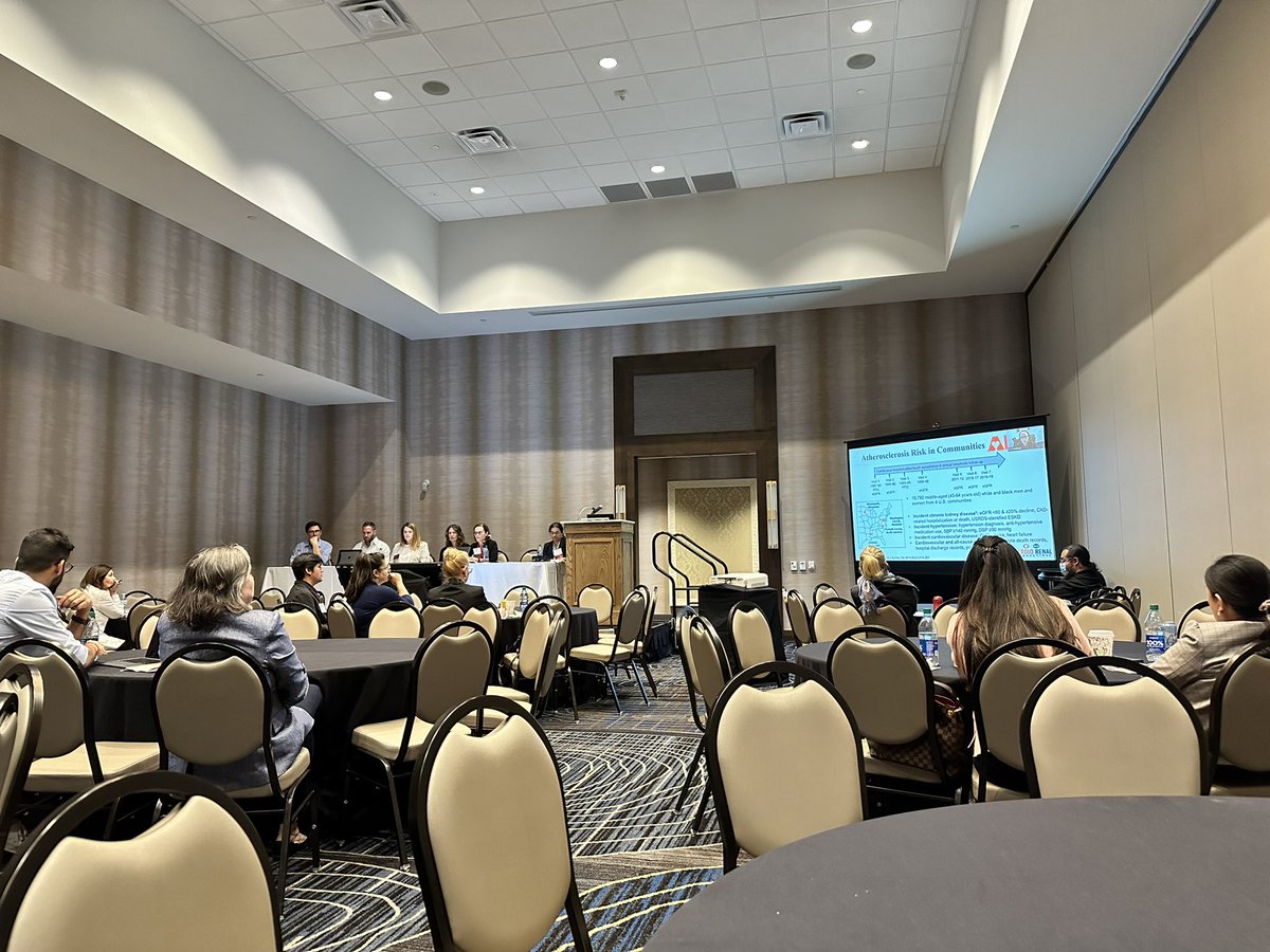 “Food as medicine” 

First: plant based diet. 

Glycerate in citrus fruits and glutamate in legumes associate w better CKD outcomes 

<a href="/NPlubdub/">Cat Shah</a> our moderator
<a href="/SBansalNeph/">Shweta Bansal</a> <a href="/AnandPrasadMD/">Anand Prasad</a>