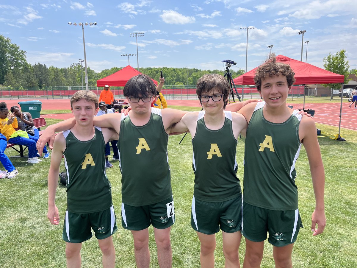 Congrats to the 4x800 team for advancing to Sectionals after finishing 4th in the Class A-II Region 8 championship meet: Jacob Miller, Eli Walker, Cole Lebiednik, and Karter Ball. Eli also advances in the 1600 and 3200 and Jacob in the 800! ☘️☘️
