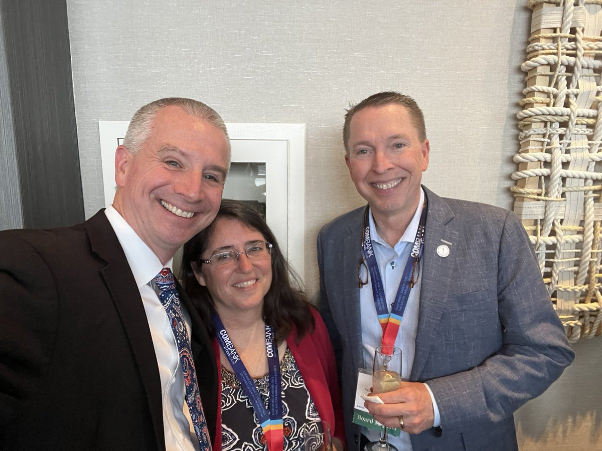 DrSpeightsDO's tweet photo. Connecting w people across the osteopathic community @AACOMmunities annual conference @NYITCOMAR @NYITCOMDO @AOAforDOs @NBOME https://t.co/JXr6WvrrDZ