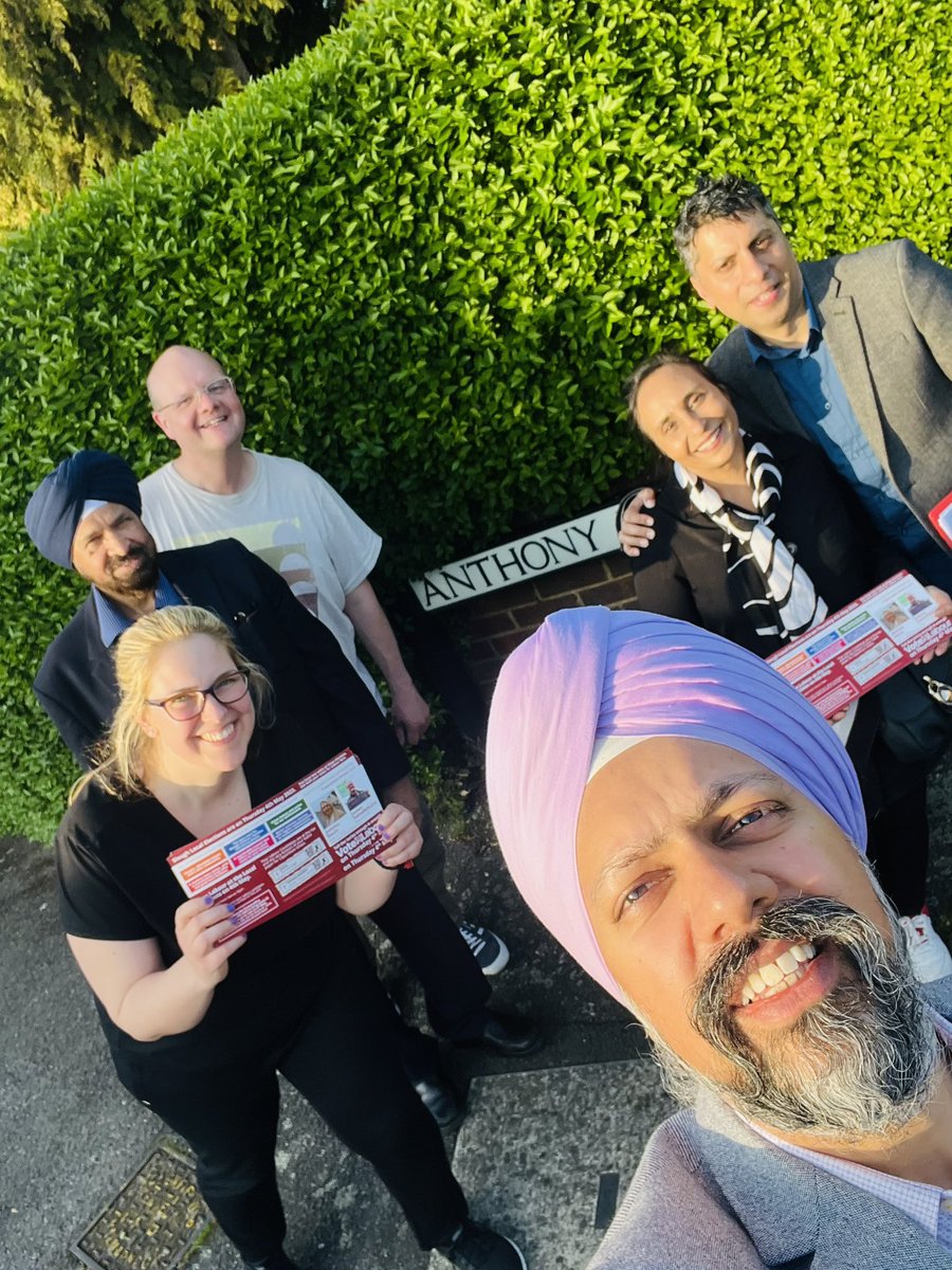 Up to #BurtonUponTrent, then down to #Basingstoke and now back in good old #Slough! After travelling hundreds of miles today, what better way to finish the day than do yet another #LabourDoorstep campaign session. 😉