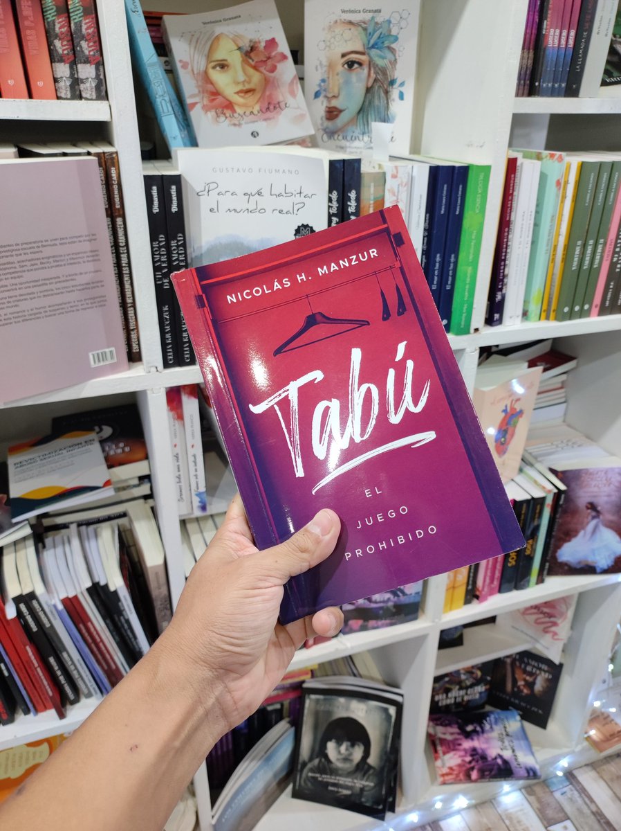 Mis libros nuevamente en el evento más importante del año: La Feria Internacional del Libro en La Rural ❤️. Feliz de tener mis libros allí. ¡Y el 6 de mayo voy a estar firmando a las 16 hs!