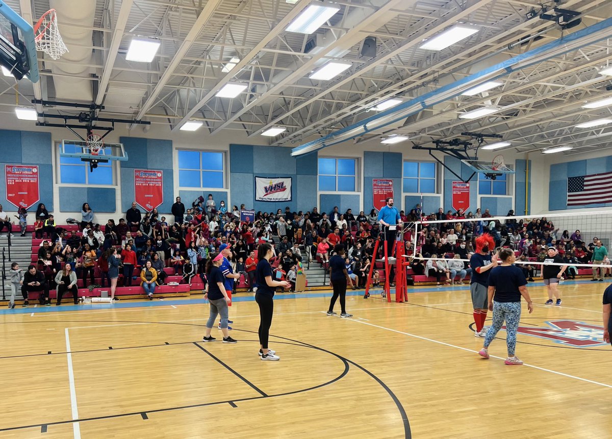 Hallie Demetriades tweet media